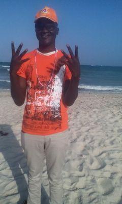 hip hop artist https://t.co/OG6HnVn8Xs my music download from mdundo.
founder member of Valentine Junior Lovechild.
Humble beginings...
  https://t.co/PkkJ4IlrDe
