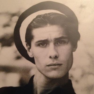 FrancoisHolt's profile picture. Love life but never take it for granted. Everyday is a new day and hope to be able to see tomorrow....The absolute Fashion Destination Holt.