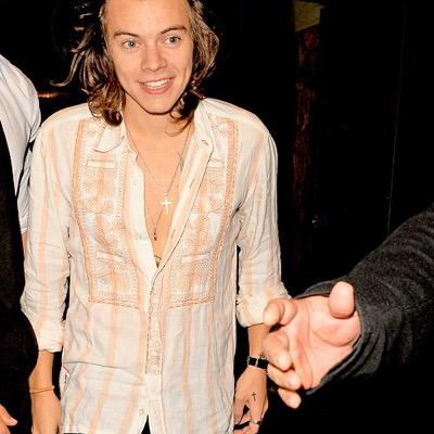Hi lovely :) Follow me on @L0nely_Unic0rn and I'll follow you back! x