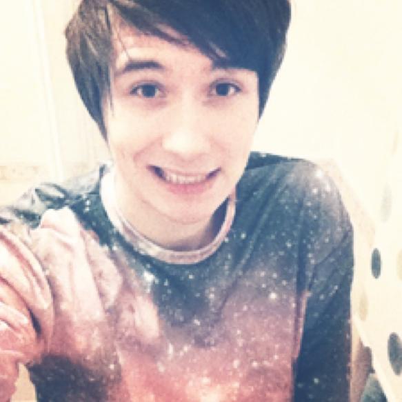 go follow @megalomaniacaal, follow for follow