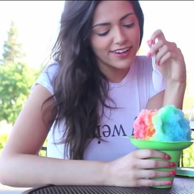 please follow @bethanysmybabe if your not already beacuse shes trying to reach 1k