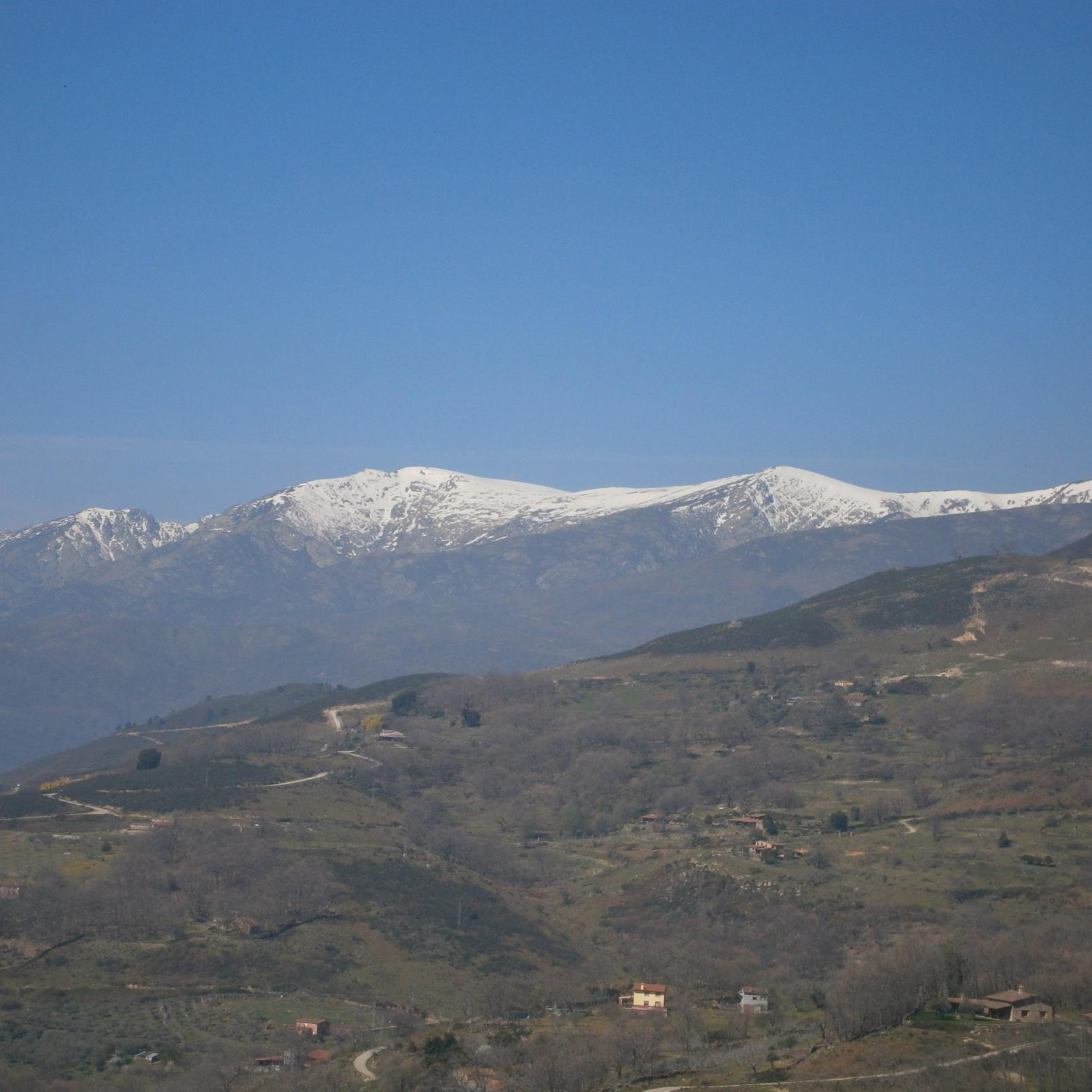 fg_soledad's profile picture. Todo está perdido cuando los malos sirven de ejemplo y los buenos de mofa. Demócrito