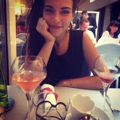 juliie1804's profile picture. 