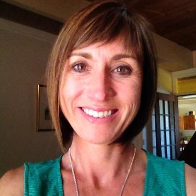 farfromoz's profile picture. 