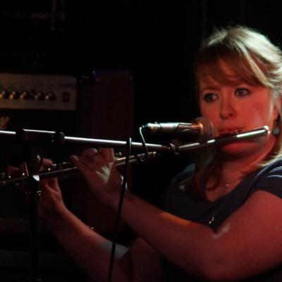 Classroom music and drama. Singing & piano teacher. Fellow for Teach Through Music. 
http://t.co/MCEy2s54Yo