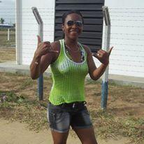 NinnaFla's profile picture. Um dia assim igual aos outros,eu falava pra me mesmo que queria te sentir e com o tempo eu fui aprendendo,o motivo a entender q só amanhã.