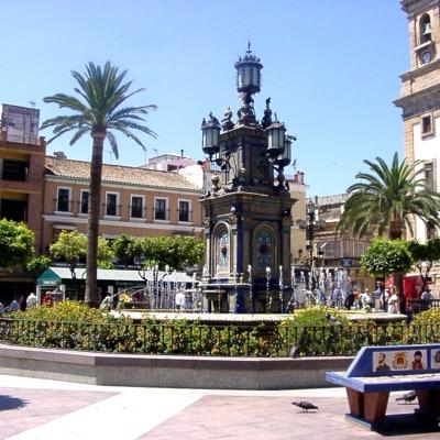 Porque Algeciras es un lugar bonito para amar. Mándanos un MD y te lo publicamos.