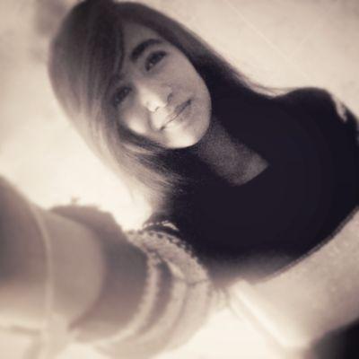 Volley balle player 3
just smile =D
follow me i follow u ;)