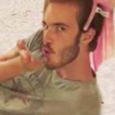 hey this is a free follow from @femkebrofist you get it bcs you're beautiful! ❤️ would be nice if you follow me on my other account @femkebrofist, ty! ❤️❤️
