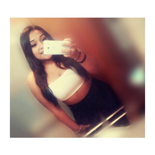 PoR uNaa MiRaaDa Un MuNdOo, PoR uNa SoNrRiSa Un CiiElO, PoR Un BeSoo... Yo NosE qUe Tee DaRiiA PoR uN bEsso