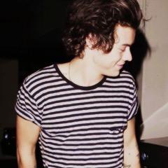 @cupcake_harryyx just gave you a fre follow, go follow her and please rt this link if you want to join ⬇️ x