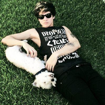 free follow from @donajelIo . follow her and she'll follow back :) ❤