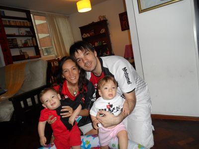 Comunicador, creativo publicitario e inquieto investigador de social media. Papá de Martino y Josefina. Amante de mi mujer. Hincha de ñubel.