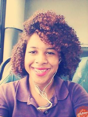 scheivinha's profile picture. essa menina é doida, maluca, pirada mas é linda