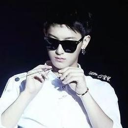 Hello i'm Tao from EXO love y'all !
