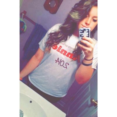 17 and ugly im also @carlyywilk & @gettinggoehring
 /5