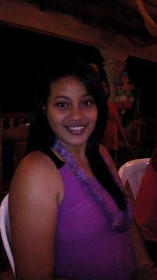 Soy una persona sincera me gusta decir las cosas de frente...amigable,simpatica...:) :*