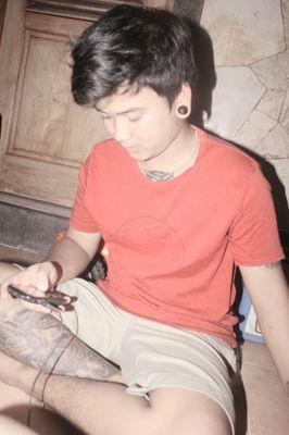 L: AgungKresnaa