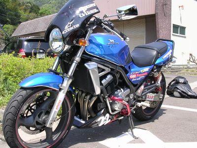 埼玉県/17の代/バイクと車大好き♡/自動車整備士勉強中＿〆(´Д｀;;;)/今はまだ普通自動二輪免許しか持ってないけど早く大型二輪と普通自動車免許取りたいな♪/いつでも暇人/気軽にフォローよろしくね！