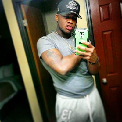 I'ON NEED A BIO...IF U WANNA GET TO KNO DEN FOLLOW ME SHIT FOK IT!!