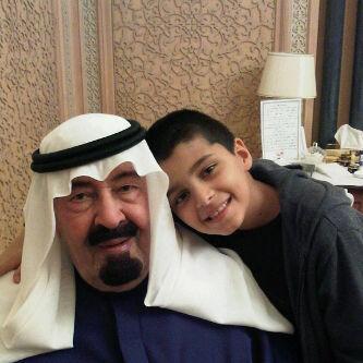 ‏‏‏‏‏‏‏‏تويتر يعلمك أن الحياه سريعه والكلام مختصر وعقول بعض العرب لك عليها وأن ماسوف يكتب إما لك أو عليك ..