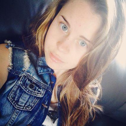 NIKI84BEE's profile picture. Don't let anyone look down on you because you are young, but set an example for the believers in speech, in life, in love, in faith and in purity- 1Timothy 4:12