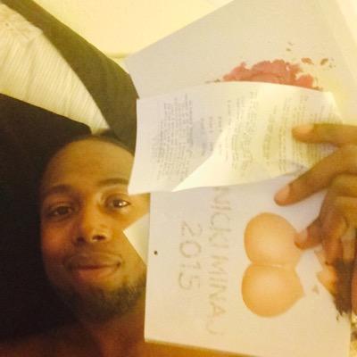 RobertGminaj's profile picture. 