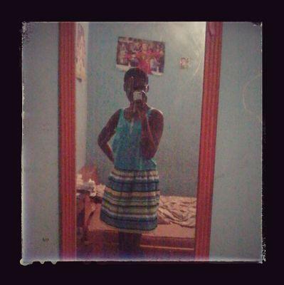 meuf cool joyeuse.(biatch)