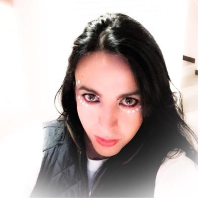 Colorista profesional !!!! apasionado de mi trabajo!!! soñador !!!!!! amoroso y buen amigo