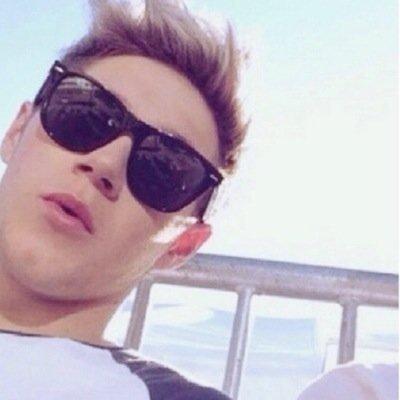 All who love Niall or One Direction please follow me