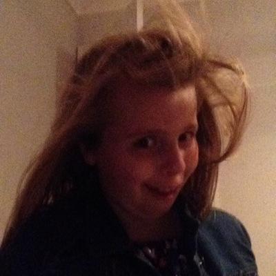 daisydooclp's profile picture. Hey! check out my videos on youtube lol!!! :-))