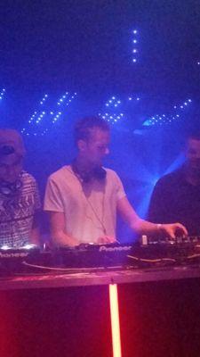 DJ