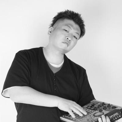 普通の仕事しながら、DJ、作曲、編曲（リミックス）とか。現在は通常運転の仕事のみになりました。