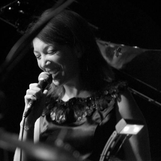 pennykingjazz's profile picture. jazz vocalist and educator, proud mumma