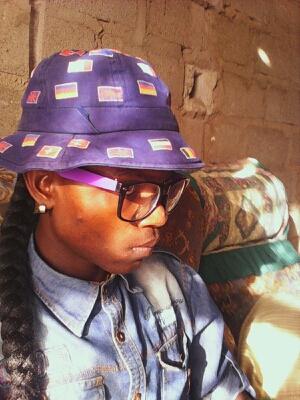 IIzzy1996's profile picture. 