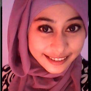 ||Singer | Pianist| Owner @Trivia Music'Indo| Owner @Monster_Bwi| Stylist Hijab| Bini'nya @yudhasetiakawan♥| ig@triviadanie|Barokallah||