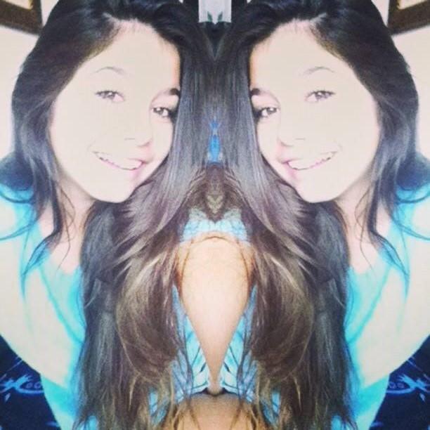 Sei lá, o que será que você tem, só sei que cê me faz tão bem (8'