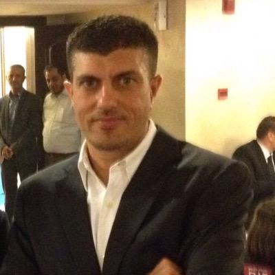 في المنفى اتنفس وطن .. واحمله معي يسري في دمي ويسرق نصي وبيت شعري ......وسنصعد تلك الأسوار ونعانق الأقمار ويرفع الشبل علم الحرية.