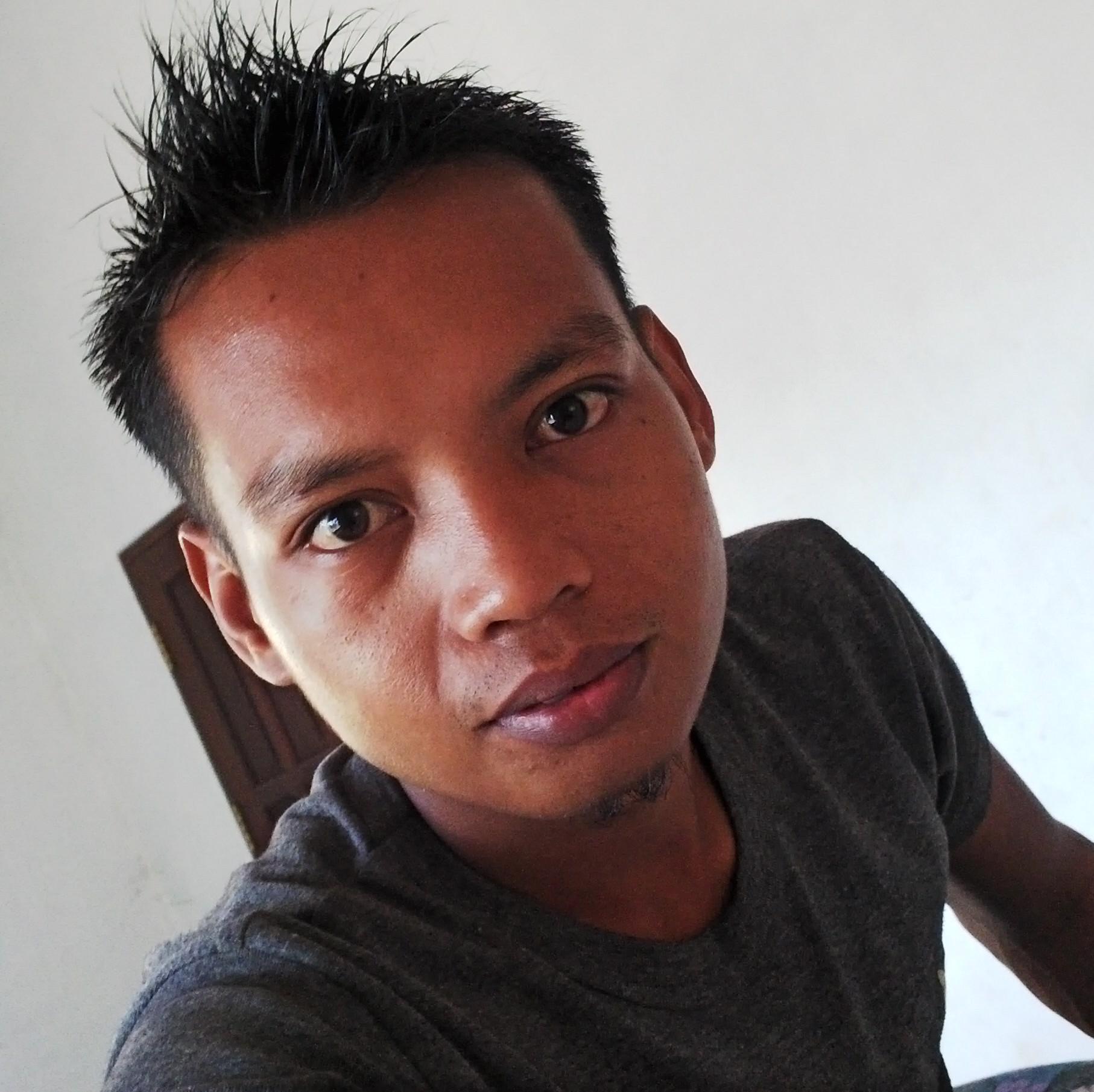 Syukuri apa yang ada.,karena dengan bersyukur kita bisa menikmati hidup...!!
Invite y pin q 54135AE8 Thank's