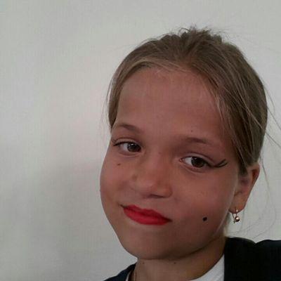 я блоггер и все на мою страничку
ещё я красотка