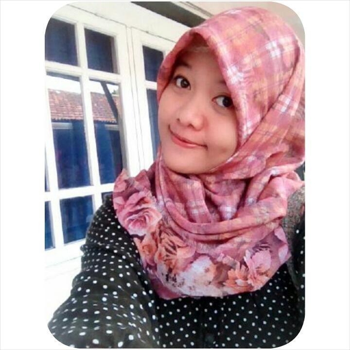 Bussines Administration Brawijaya University '12 || PSDM || Eksternal Division || BEM FIA UB '13 || Ig : jayantifebri