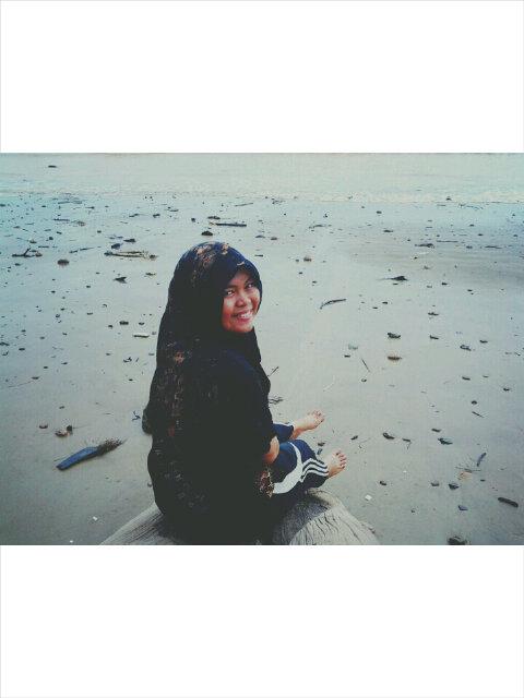 nabilahtahrir's profile picture. bekerja di @DiskoSmansa