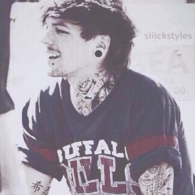 Louis_The_Punk's profile picture. What're you lookin' at?