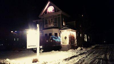 ComeOnInnVT's profile picture. 