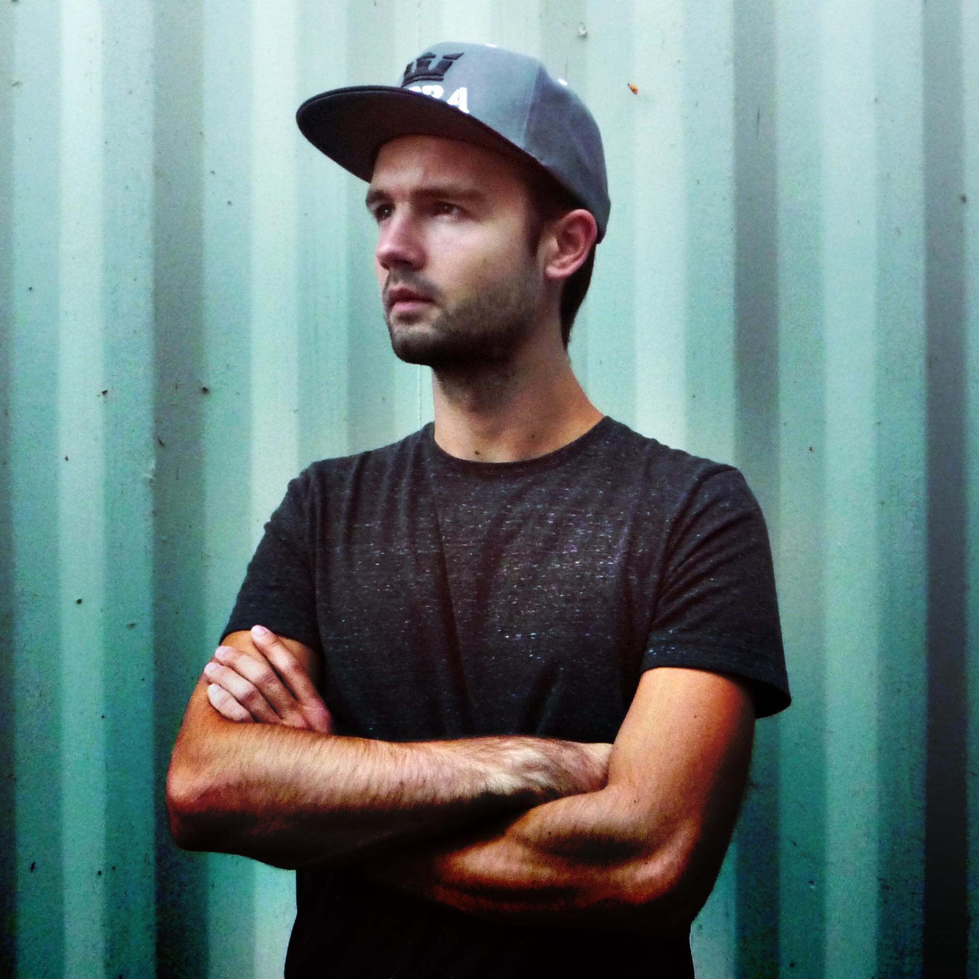 Young DJ | Young Producer-in-wording | Check http://t.co/69reqeh32X | For bookings: joopalmer@live.nl | Progressive / Big Room / Electro | Love Mika