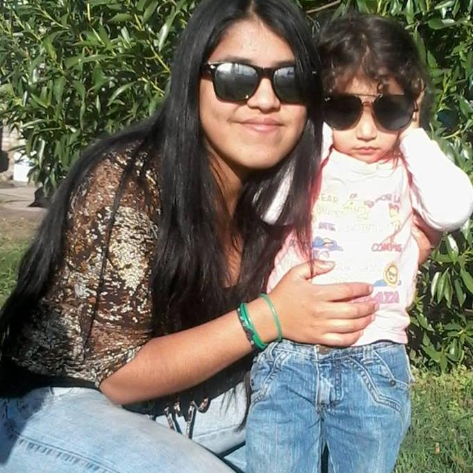 tengo 18 años , tengo una hija de casi 3 años , amooo a mi flia!! ♥ ♥ (DIRECTIONER FOREVER !! ) ♥♥