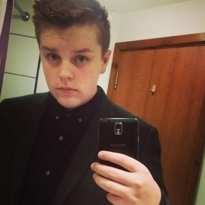 17 - Male -  Single -  Chef