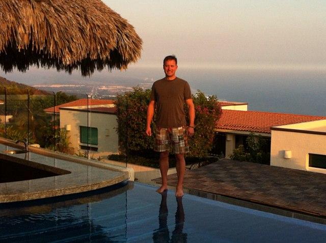 Entrepreneur, Trader, Geophysicst, Water sports enthusiast and most importantly love being a dad.