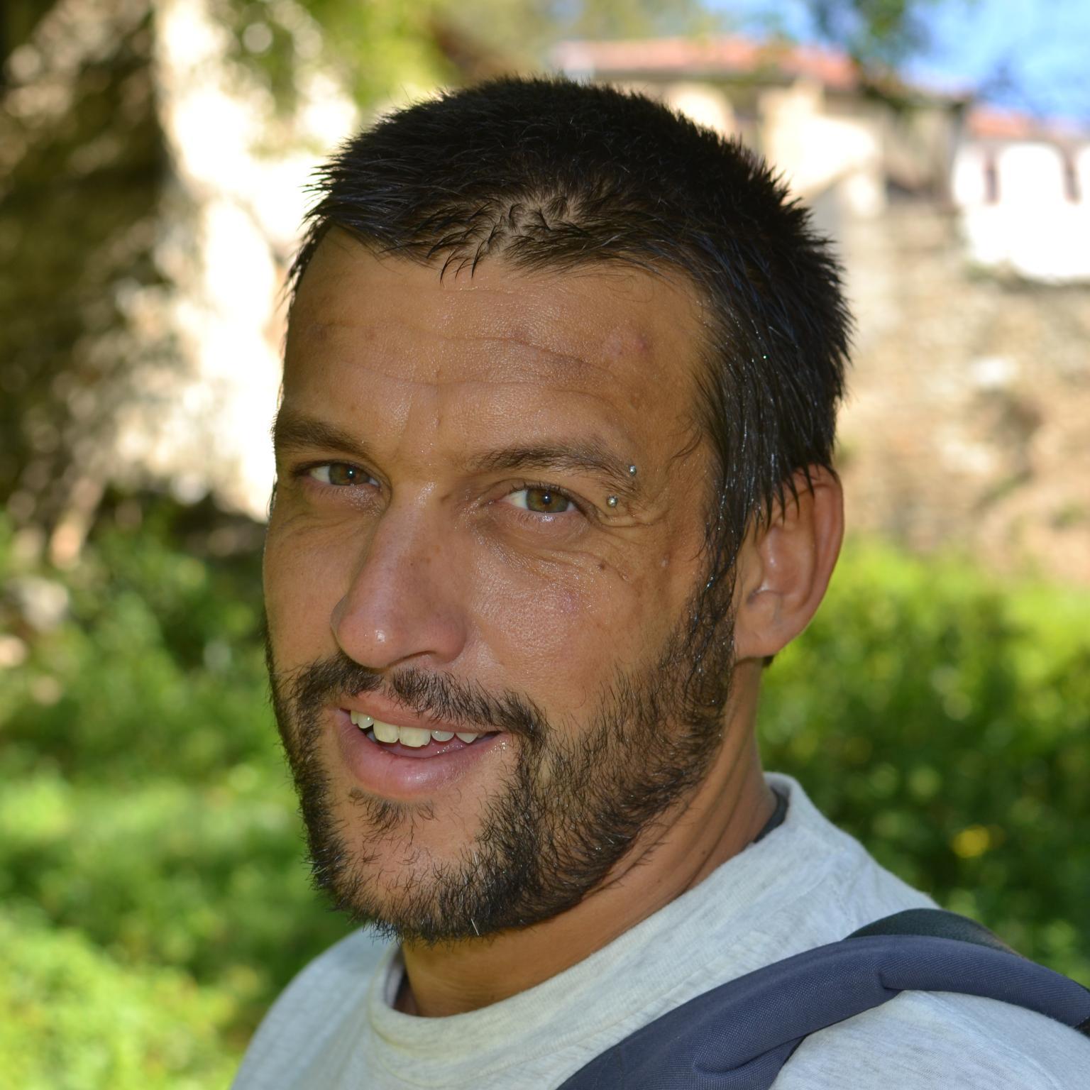 nanusgombro's profile picture. zaino in spalla e alito di sgombro!