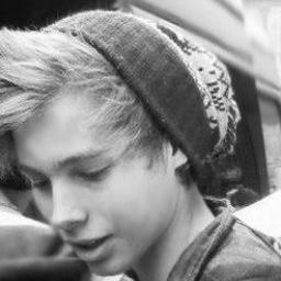 FollowAccinbi12's profile picture. free follow so please follow @thinking_abt_lh and ask for a follow back if you want pls pls pls !